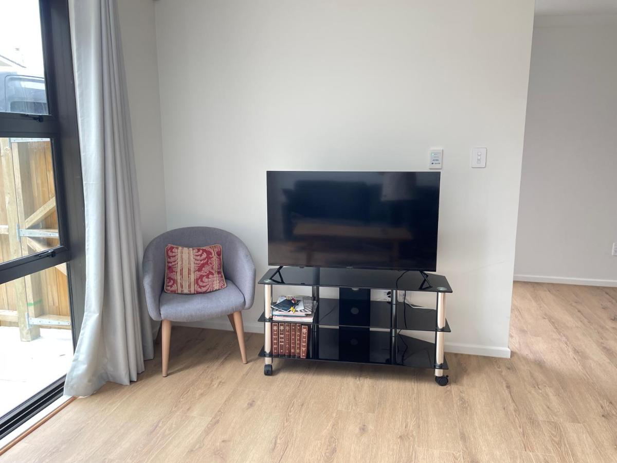No Party Allowed, Entire Brand New 3 Bedroom Townhouse, Free Unlimited Fibre Wifi And Free Parking Wellington Exterior photo