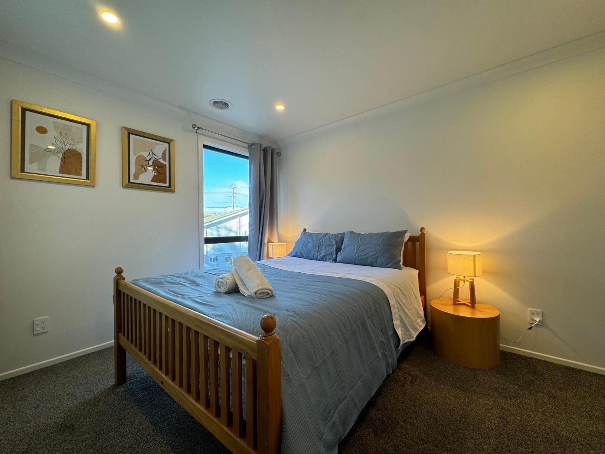 No Party Allowed, Entire Brand New 3 Bedroom Townhouse, Free Unlimited Fibre Wifi And Free Parking Wellington Exterior photo