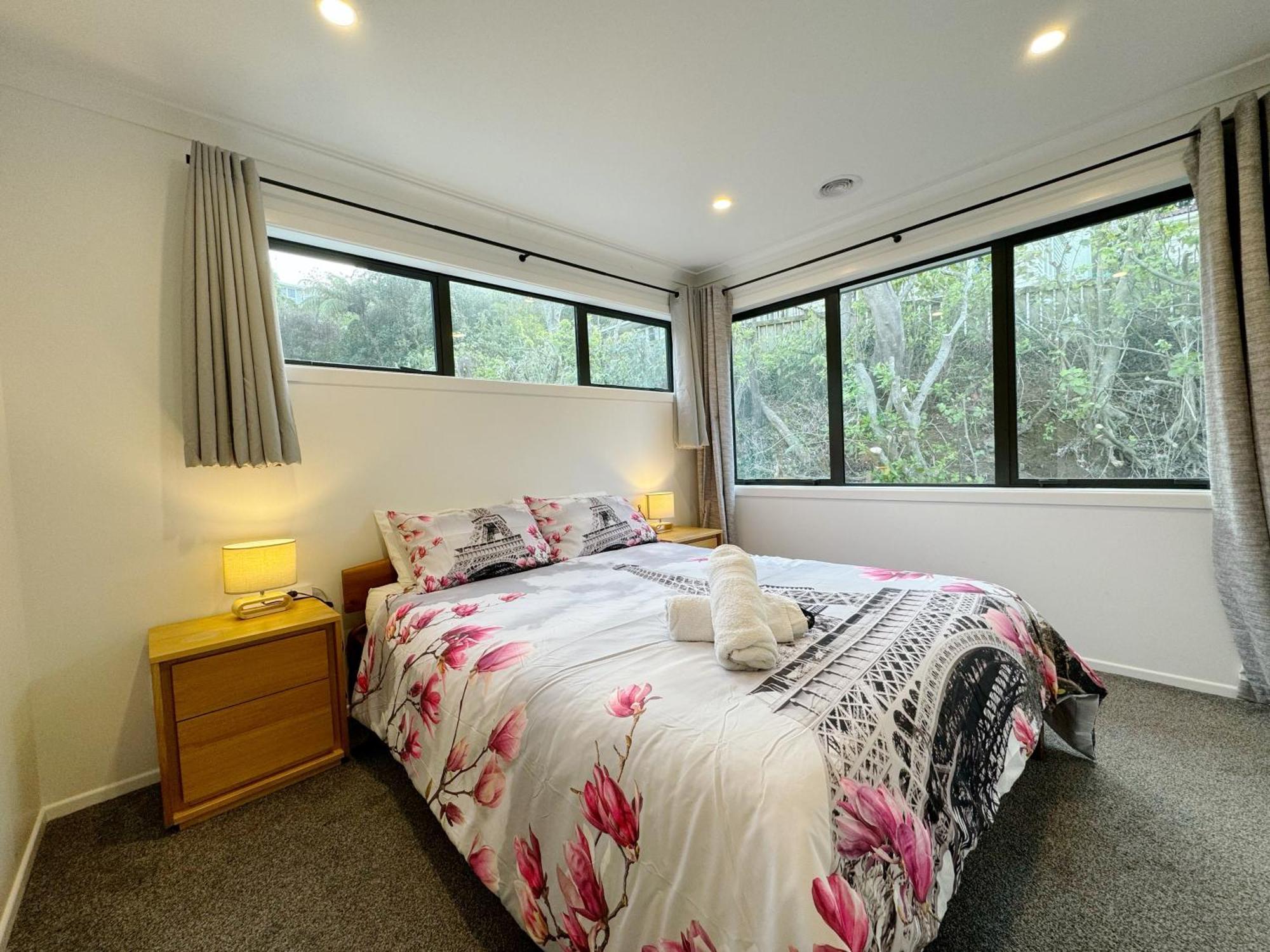 No Party Allowed, Entire Brand New 3 Bedroom Townhouse, Free Unlimited Fibre Wifi And Free Parking Wellington Exterior photo