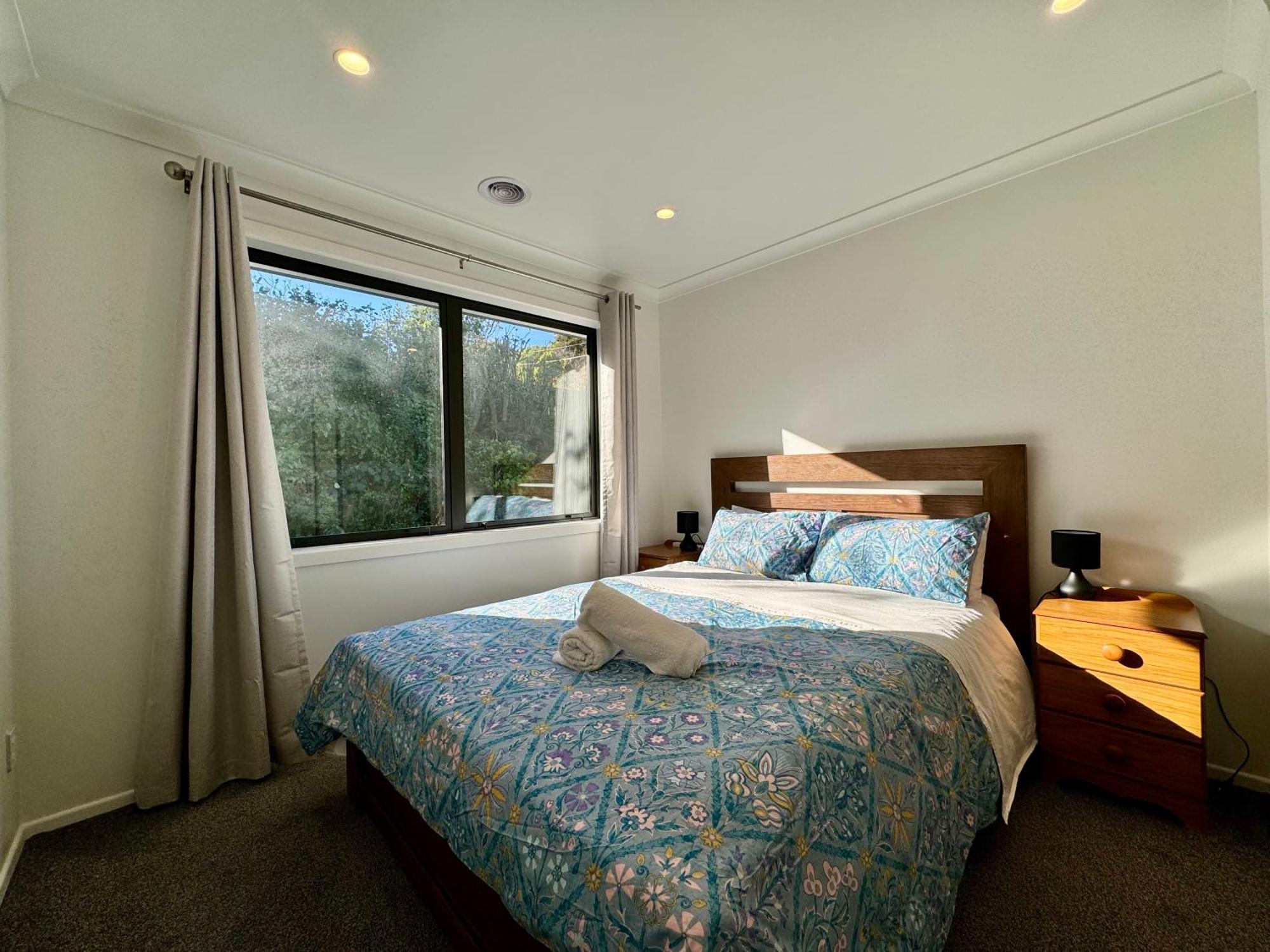 No Party Allowed, Entire Brand New 3 Bedroom Townhouse, Free Unlimited Fibre Wifi And Free Parking Wellington Exterior photo