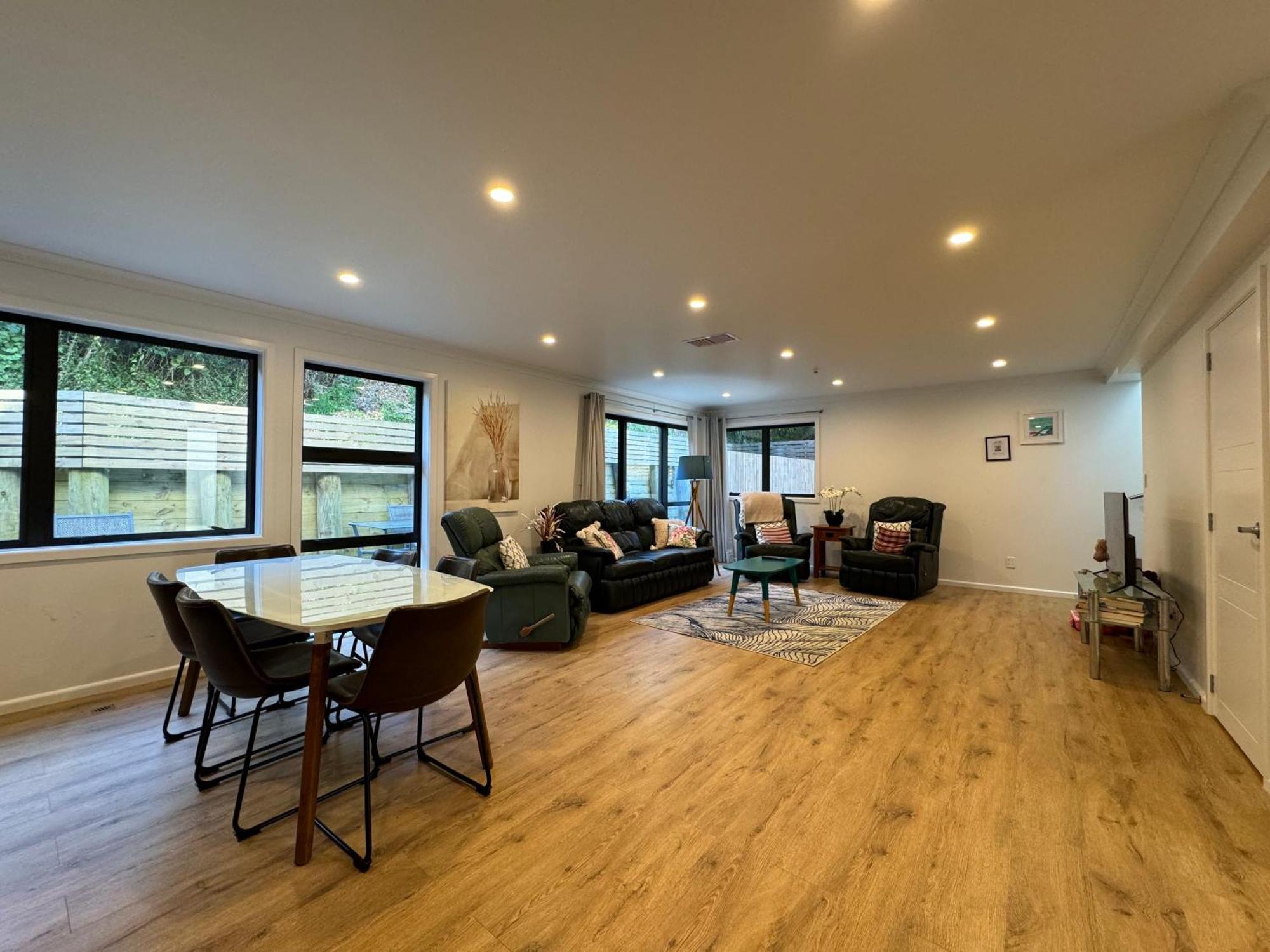 No Party Allowed, Entire Brand New 3 Bedroom Townhouse, Free Unlimited Fibre Wifi And Free Parking Wellington Exterior photo