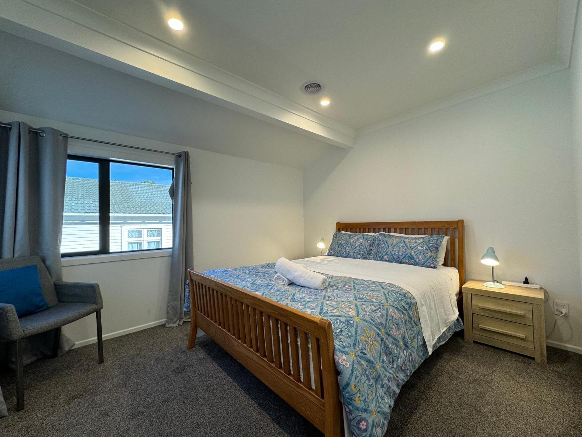 No Party Allowed, Entire Brand New 3 Bedroom Townhouse, Free Unlimited Fibre Wifi And Free Parking Wellington Exterior photo