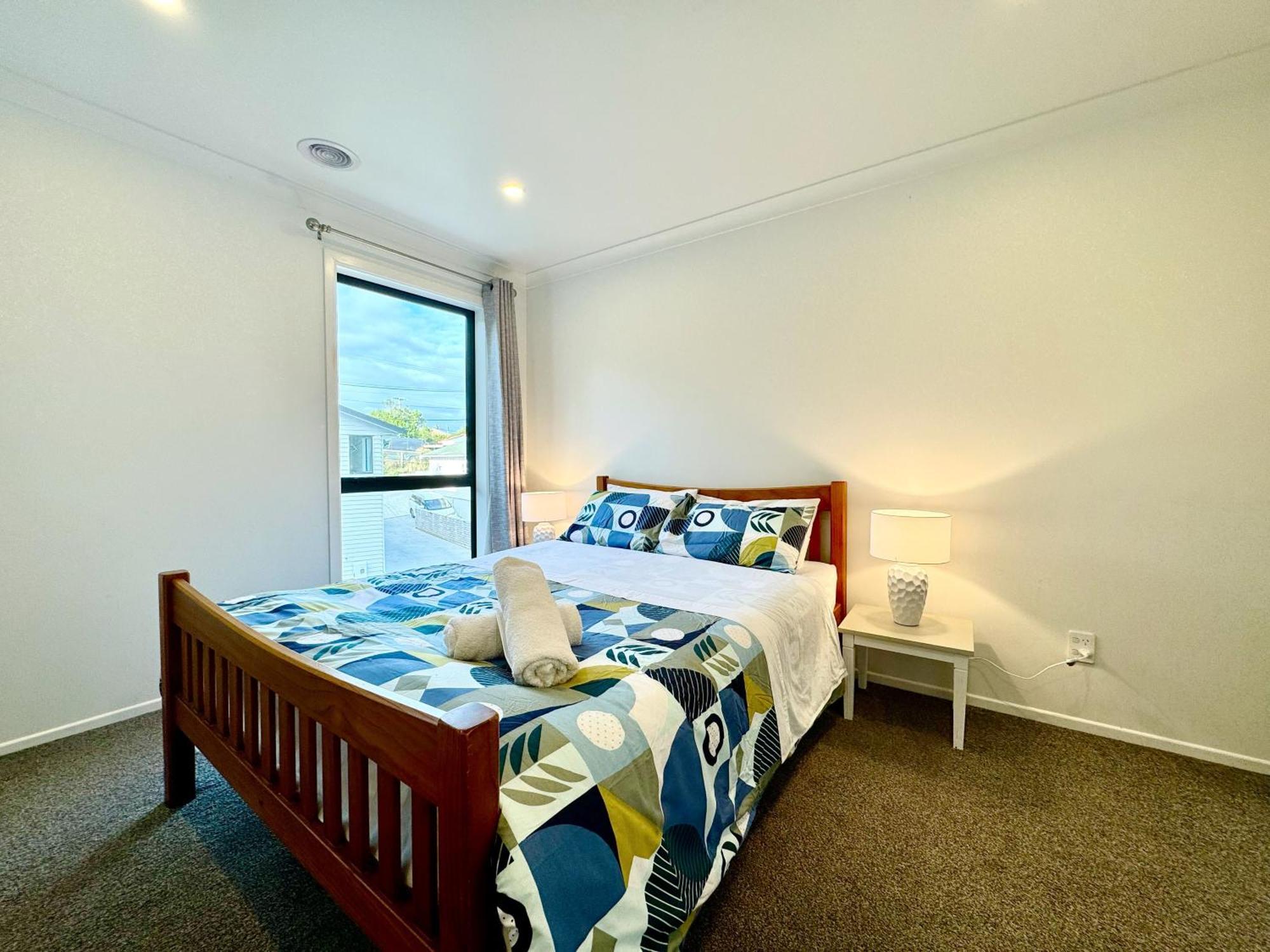 No Party Allowed, Entire Brand New 3 Bedroom Townhouse, Free Unlimited Fibre Wifi And Free Parking Wellington Exterior photo