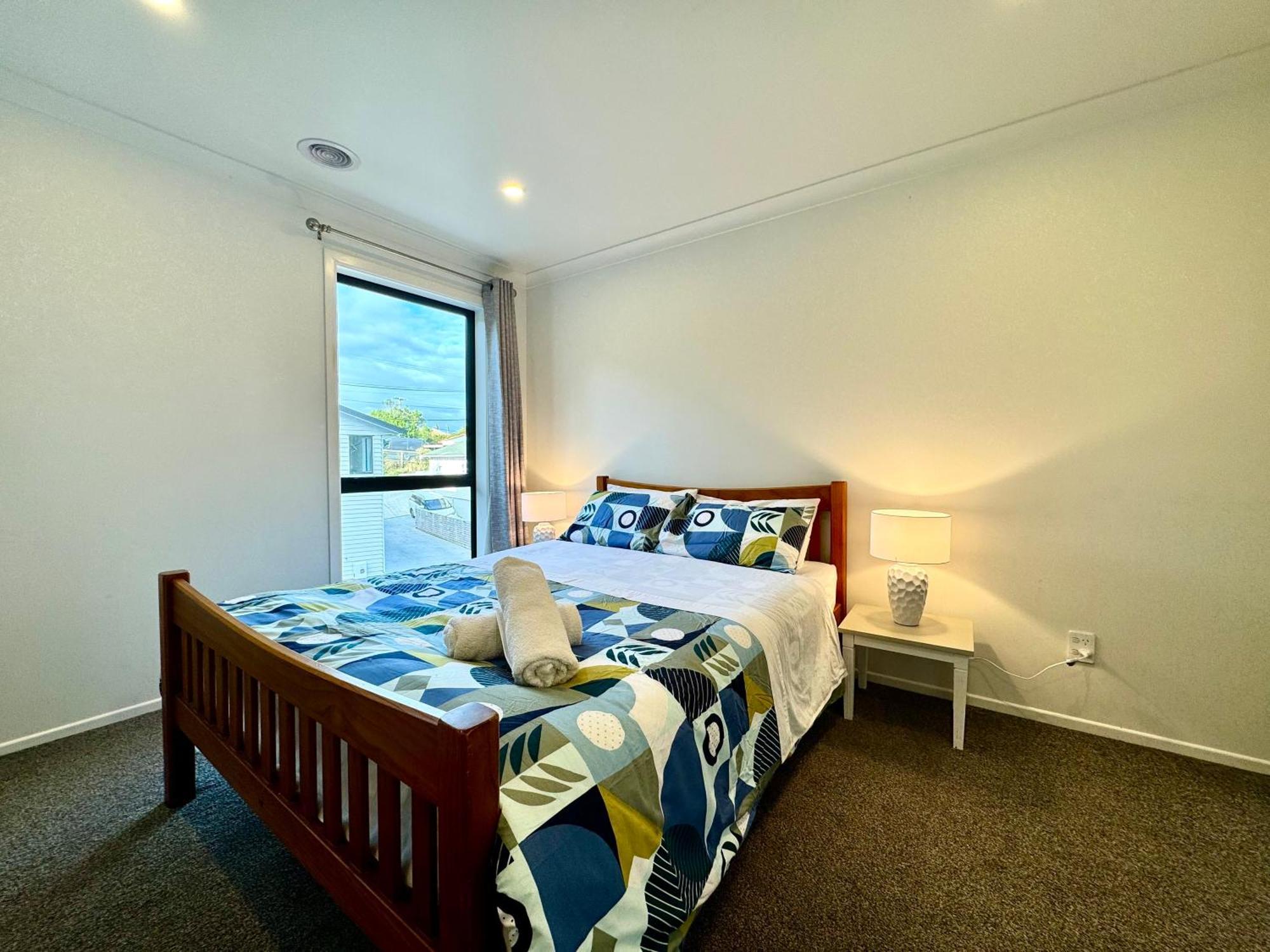 No Party Allowed, Entire Brand New 3 Bedroom Townhouse, Free Unlimited Fibre Wifi And Free Parking Wellington Exterior photo