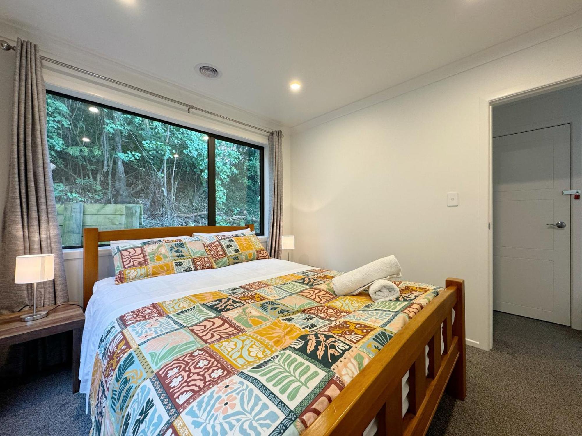 No Party Allowed, Entire Brand New 3 Bedroom Townhouse, Free Unlimited Fibre Wifi And Free Parking Wellington Exterior photo