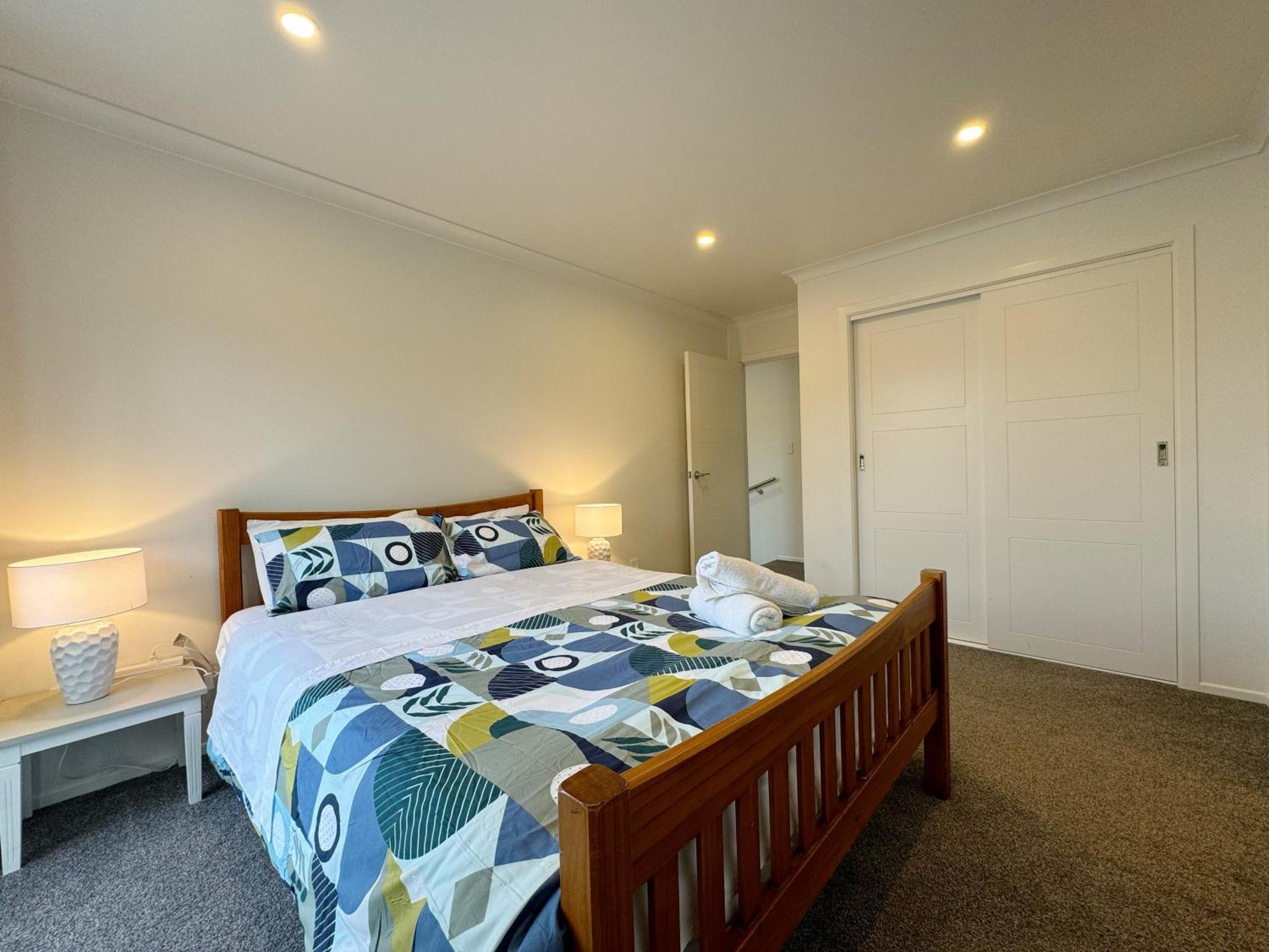No Party Allowed, Entire Brand New 3 Bedroom Townhouse, Free Unlimited Fibre Wifi And Free Parking Wellington Exterior photo